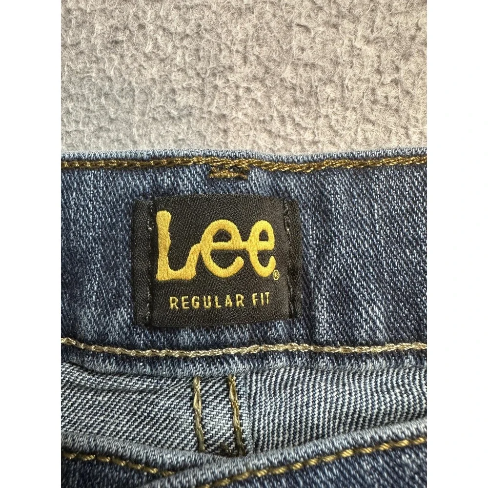 Vintage Lee Regular Fit Straight Jeans Mens 34x30 Medium Wash Blue Denim Stretch